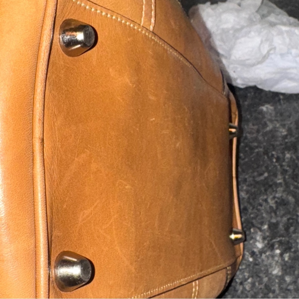 Coach Pre-owned Brown Hamptons Leather Purse - Picture 10 of 16